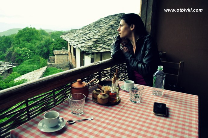 Дъждовен следобед в Лещен