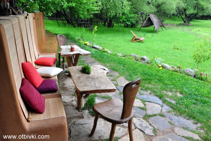 Едно от местата за отдих в "Омая"