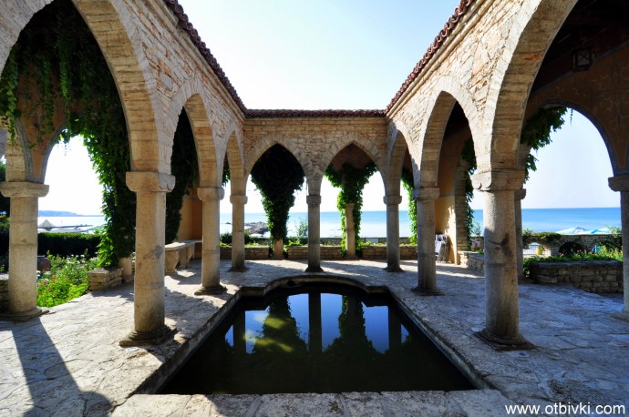 Храмът на водата (Нимфеум)