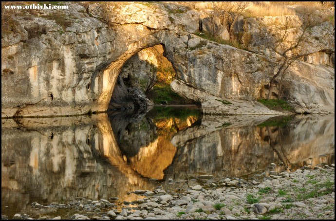 Скална арка - с. Ъглен